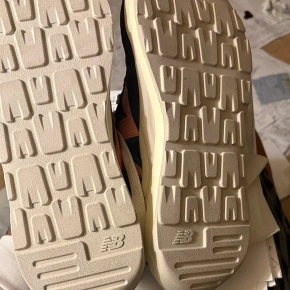 New— NB Lunar New Year Eclipse 57/40  - *New* Immaculate Condition - Picture 7 of 11